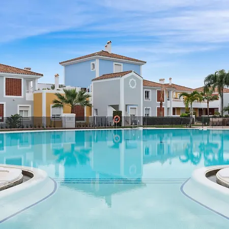Cortijo Del Mar 2 Bed Sleeps Up To 5 Apartment Estepona