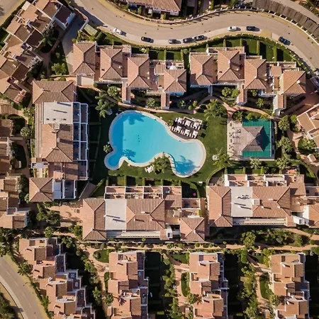 Cortijo Del Mar 2 Bed Sleeps Up To 5 Apartment Estepona