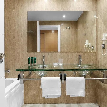 Cortijo Del Mar 2-bed With Pool & Garden * 에스테포나