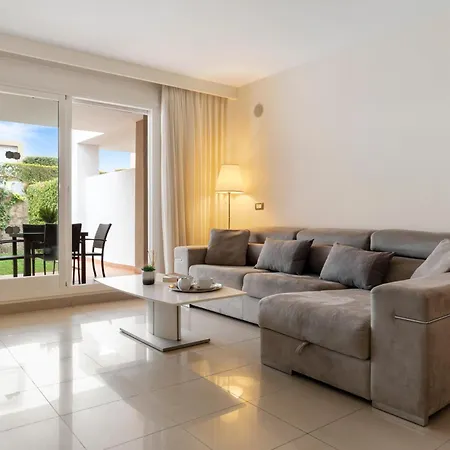 Cortijo Del Mar 2-bed With Pool & Garden 에스테포나