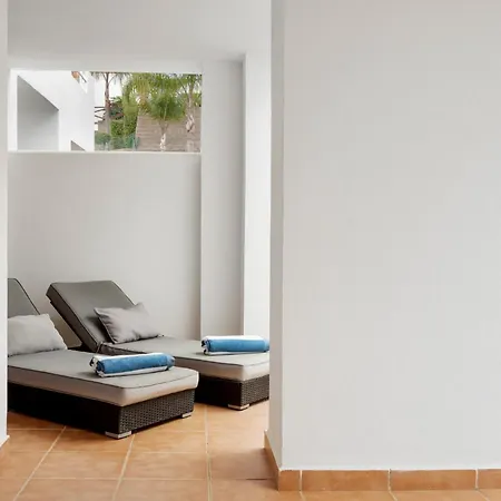 Cortijo Del Mar 2-bed With Pool & Garden * 에스테포나